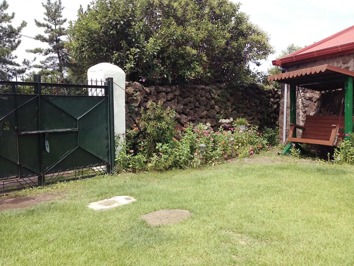 Prázdninový dům Vila Jeju Stone House